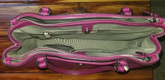 Large Coach purse - Picture 3 of 8